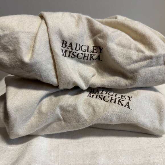 Badgley Mischka Silver Heels (9.5) - Picture 5 of 5